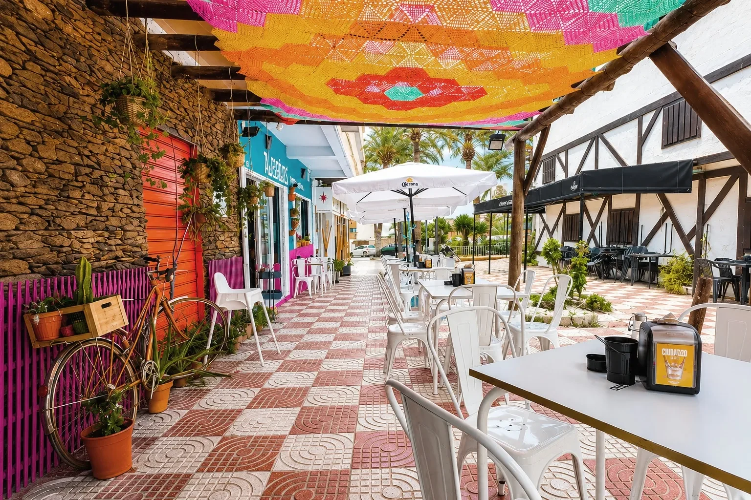 Ambiente de Alebrijes Tapería Mexicana en Aguadulce, Almería
